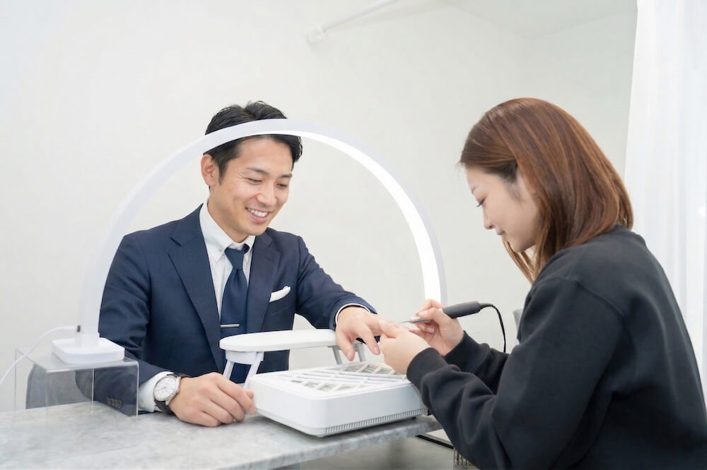 仕事に役立つビジネスネイル